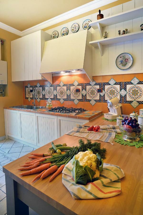 Donna Filomena Casa Vacanza Di Charme ซาแลร์โน ภายนอก รูปภาพ