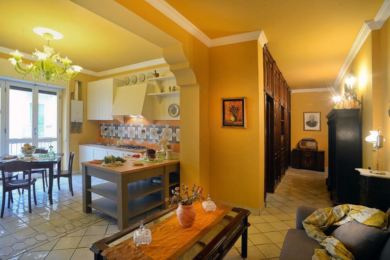 Donna Filomena Casa Vacanza Di Charme ซาแลร์โน ภายนอก รูปภาพ